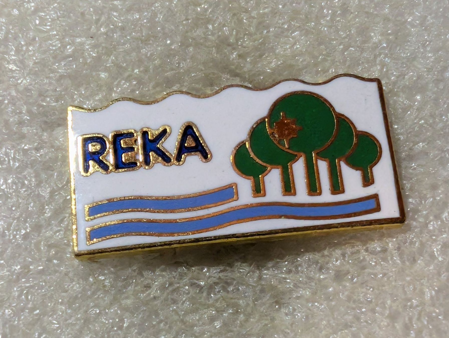 Placchette & Badge: Ansteckpin 105: REKA – Usato da Oppligen venduto da Pin-Fall-Shop