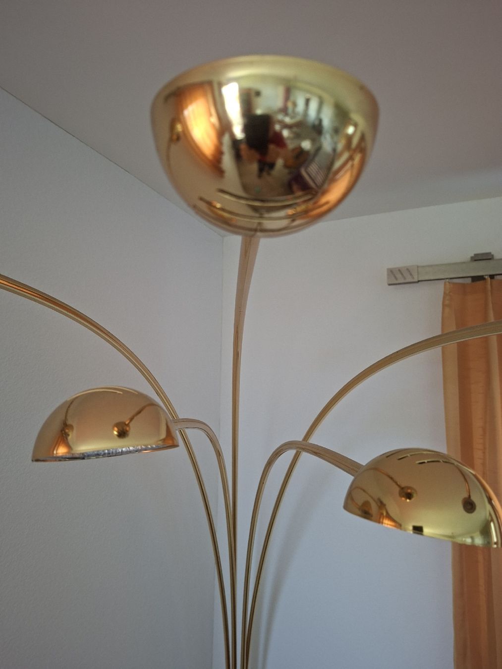 Lampade: Stehlampe Bogenlampe 5 Arme Messing – Usato da Pfäffikon ZH venduto da enderby01 1