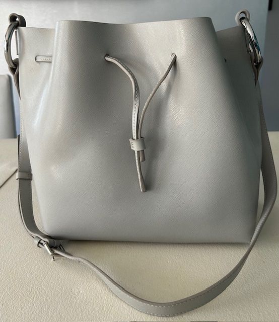 Sonstige Kleidung & Accessoires: Sac femme Sequoia – Gebraucht aus Sion von Lilol