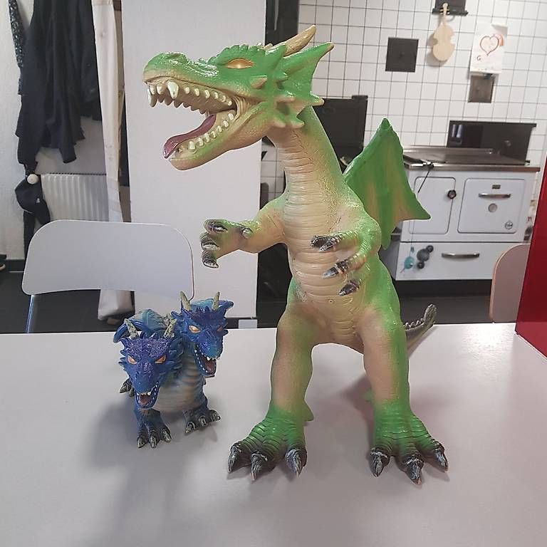 Statuette: Drache aus Kunststoff – Usato da Brüttisellen venduto da mfran