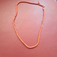 Halskette mit Korallenperlen, orange, gebraucht