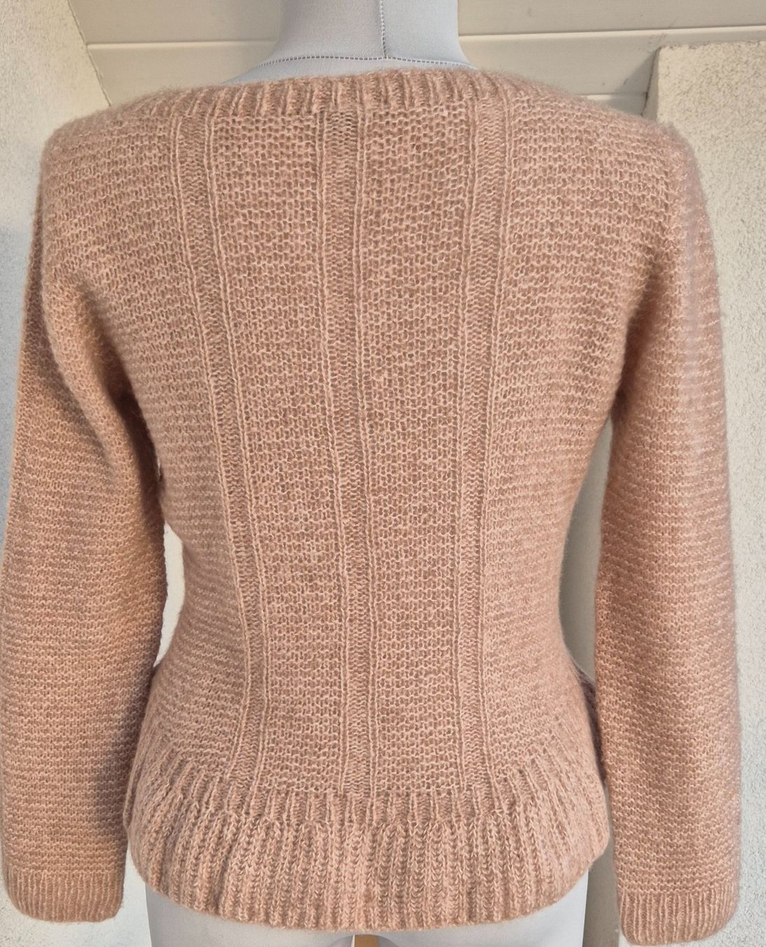 Marc Cain Maglioni & Felpe: Traumhafter Kaschmir- Seiden Pullover Marc Cain Grösse 36 – Usato da Stäfa venduto da Lullaby67 2
