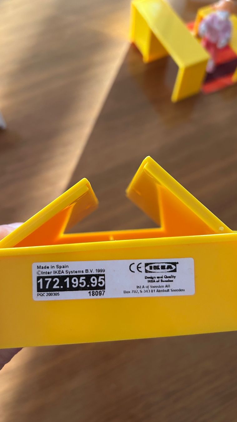 Ikea Case e mobili per bambole: IKEA Puppenhaus Möbel Set mit Figuren – Usato da Müllheim Dorf venduto da jeney9 9