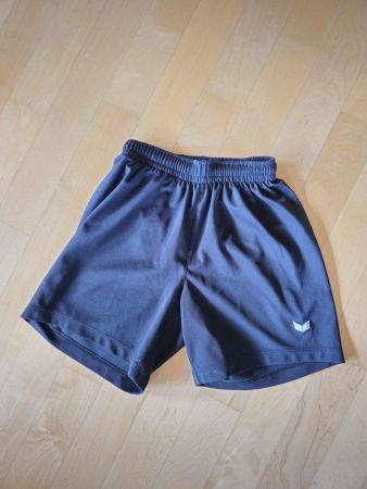 Erima Hosen Grösse 140