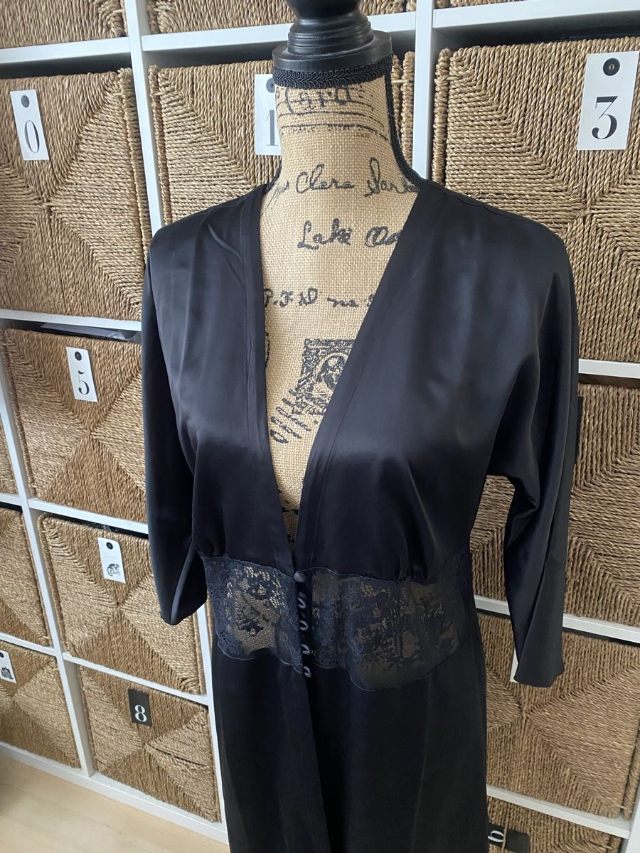 Vestiti: Triumph Black Night Dressing Gown. Elegant. Size L. – Nuovo (secondo la descrizione) da Safenwil venduto da rgs_tg62