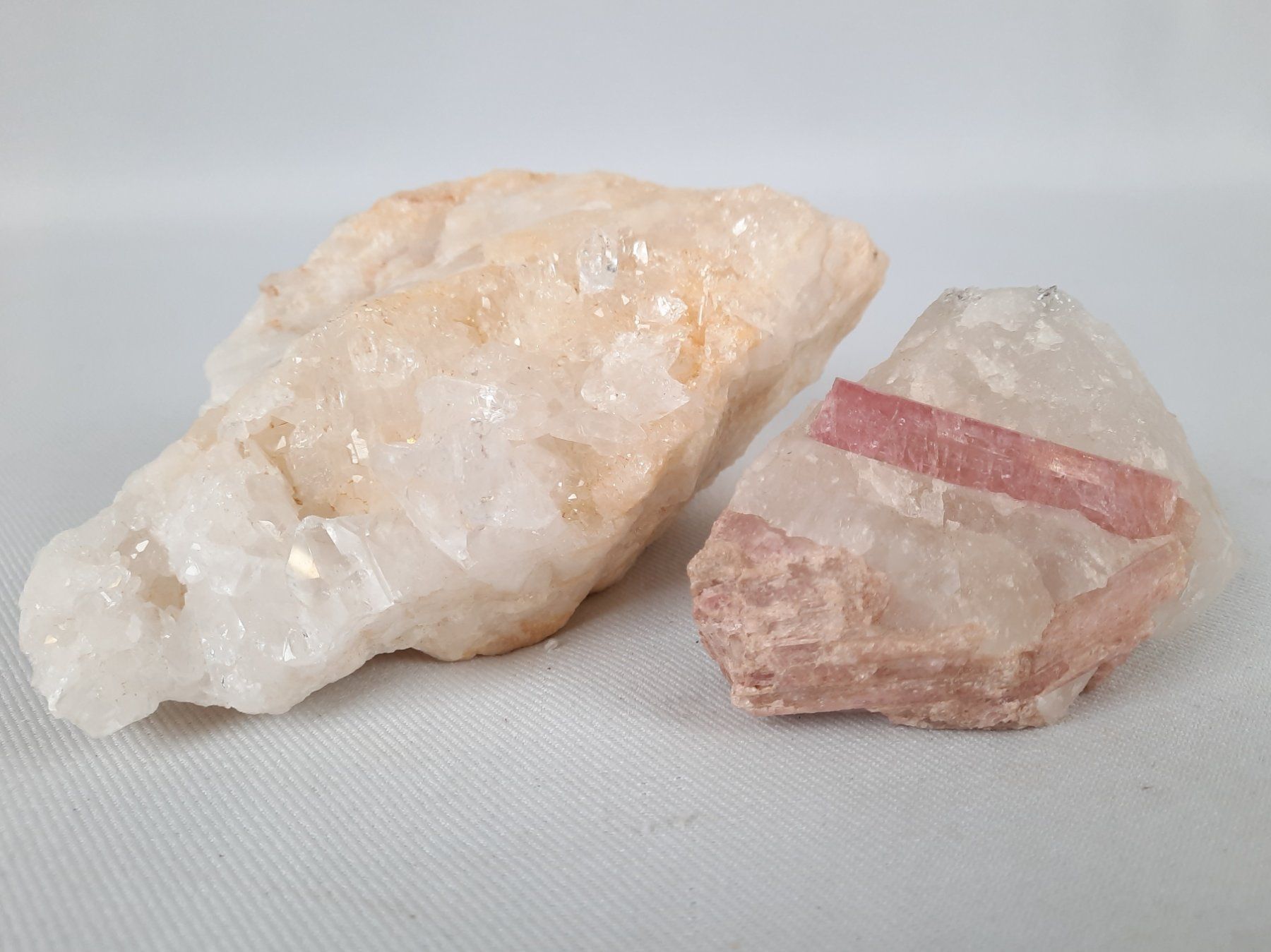 Minerali & Pietre curative: 2 Mineral-Steine – Usato da Beinwil am See venduto da Restwert_Beinwil