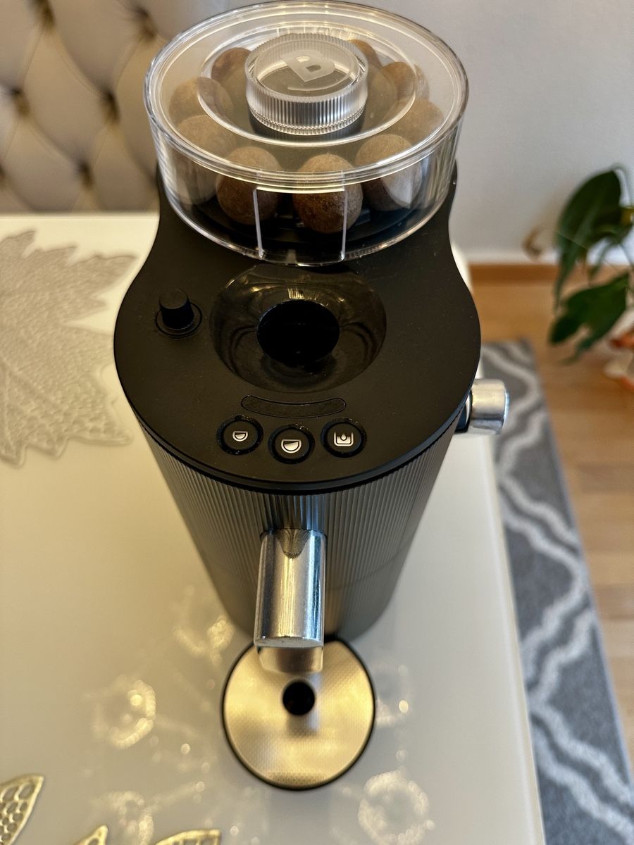 Coffee B Machines à café & Machines à expresso: CoffeeB Globe Kaffeemaschine schwarz – D'occasion à Horgen par jul_pc5g