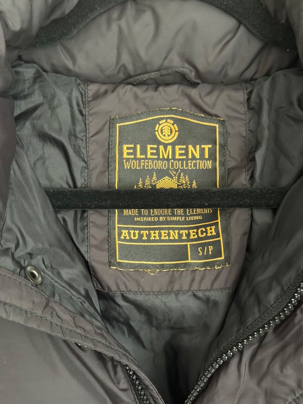 Element Jacken: ELEMENT Daunenjacke. S – Gebraucht aus Ittigen von zaf_6sy9 1