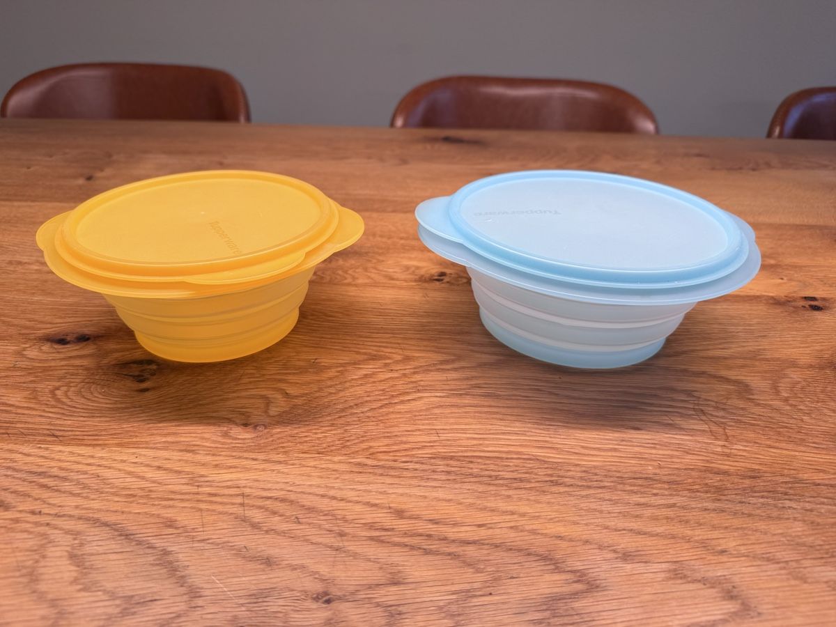 Tupperware Contenitori & Simili: Tupperware faltbare Boxen 950ml und 700ml – Usato da Niederbüren venduto da Oetschli 8