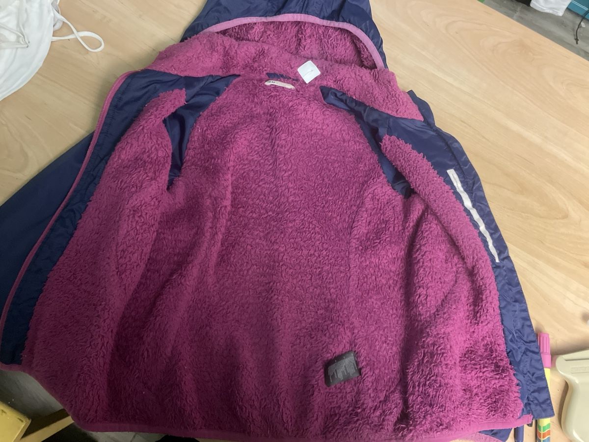 H&M Giacche & Cappotti: H&M Herbst Jacke, Gr. 134, Mädchen Jacke! – Usato da Obergerlafingen venduto da cabo4 3