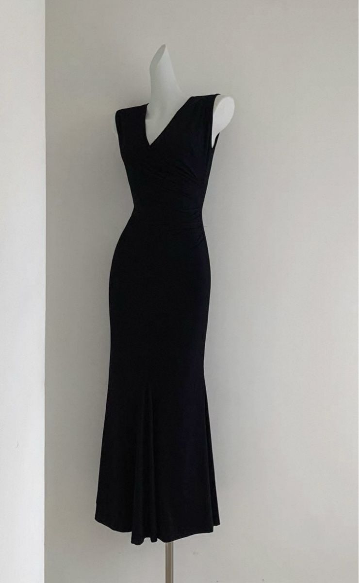 Kleider: Schwarzes Maxikleid Damen L elegant figurbetont – Neu (gemäss Beschreibung) aus Bolligen von sur_d97z