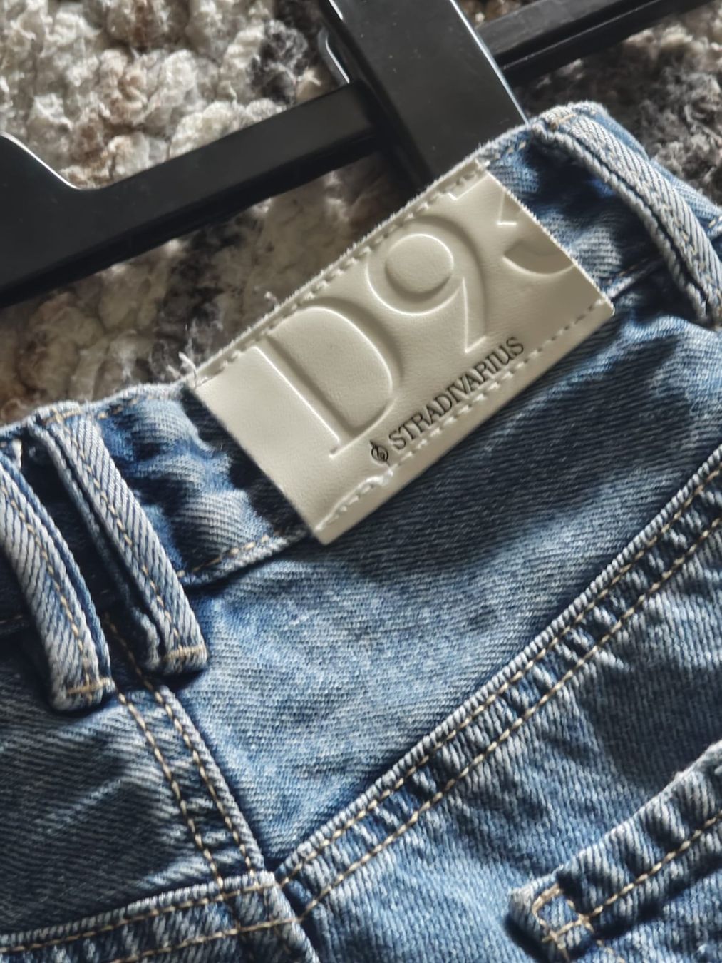 Stradivarius Pantalons: Strativarius short size 32 – D'occasion à Affoltern am Albis par DarkMaster 4
