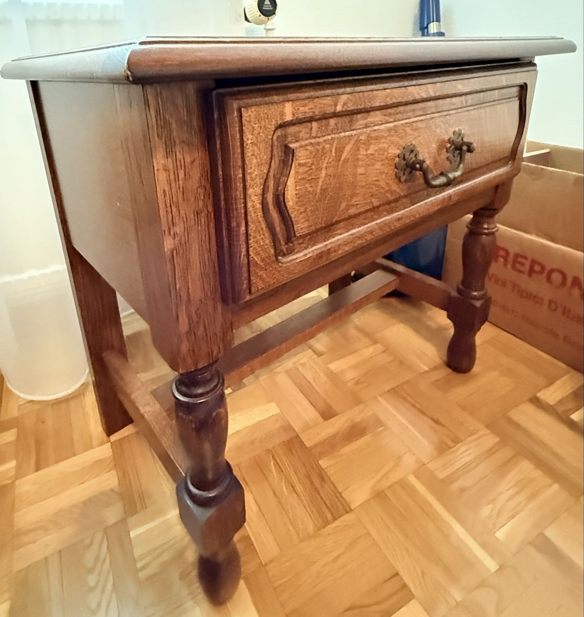 Tables de nuit: Cadre de Lit ancien + 2 tables de nuit – D'occasion à Plan-les-Ouates par val_c6z7 1