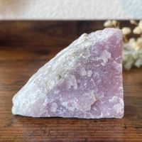 ✲ Kunzit Rohstein ✲ 157g / 60mm UV aktiv Kunzite Raw
