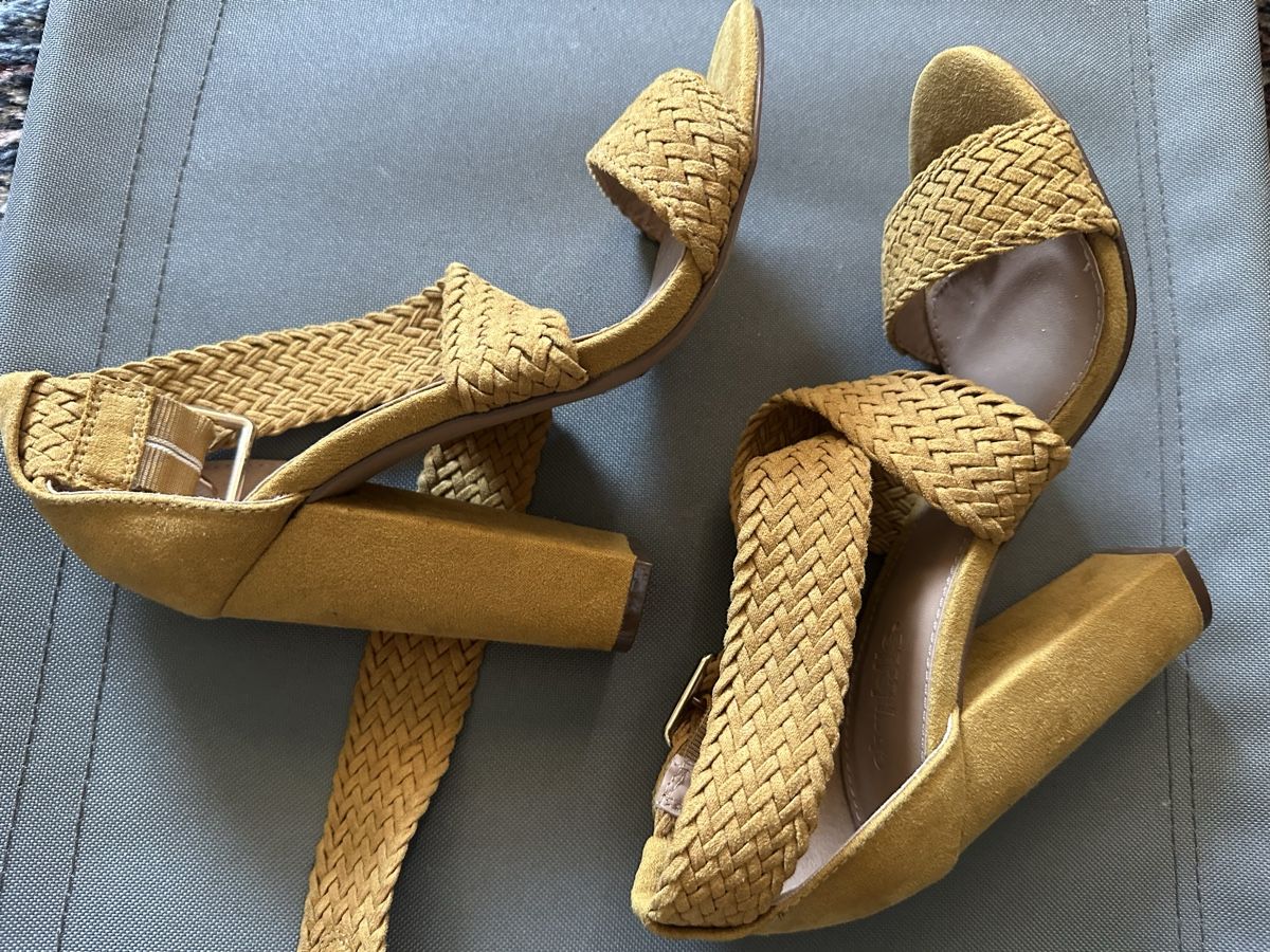 Damenschuhe: Elegantes CHARLOTTE RUSSE gr 38 – Gebraucht aus Uster von bek_v2ct