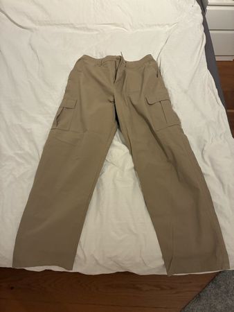 Nike Cargo Hose beige Groesse 36x34 neu mit Etikett