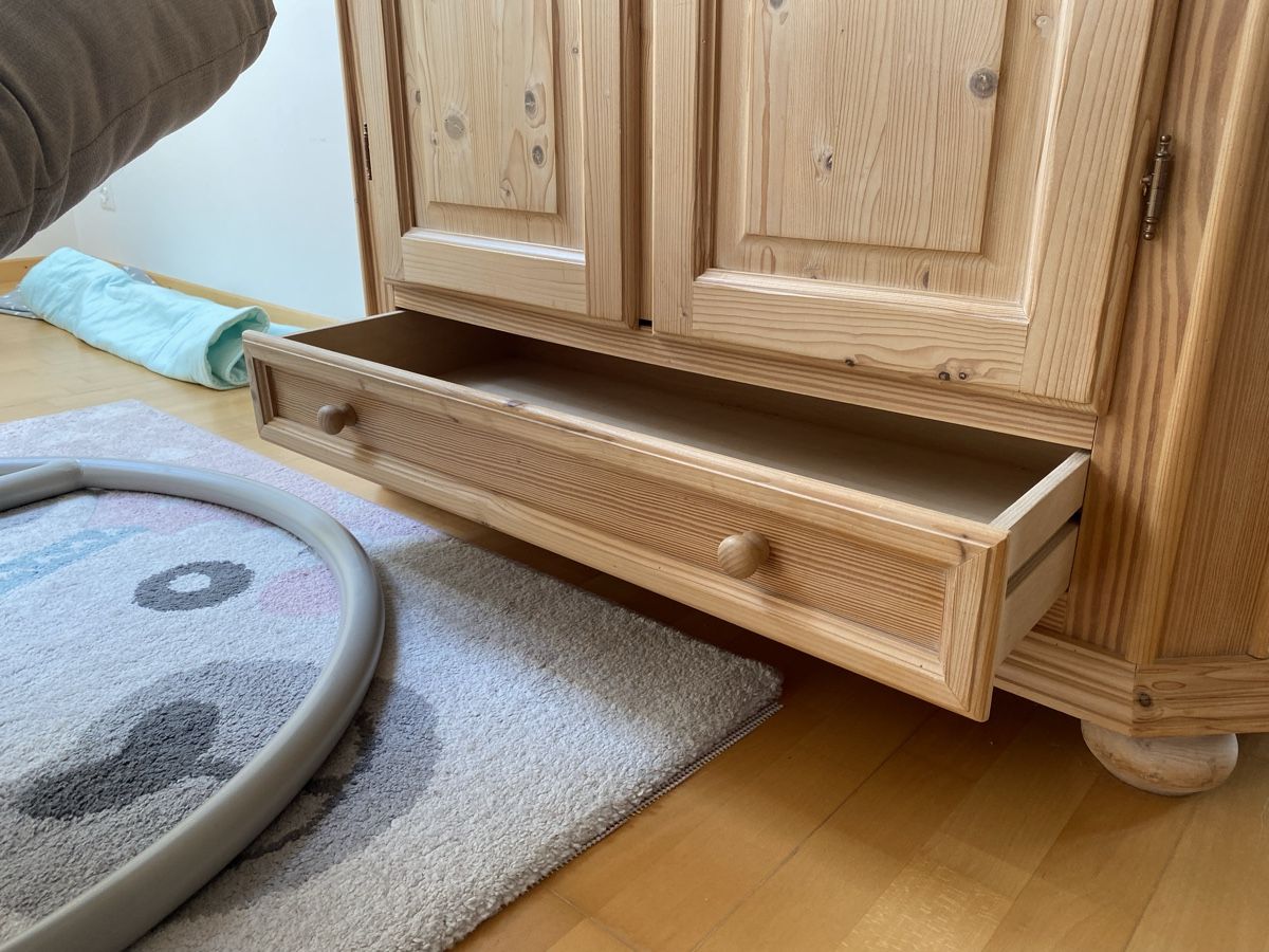 Armadi: Antiker Schrank aus Holz – Usato da Pfäffikon SZ venduto da mel_w6bs 2