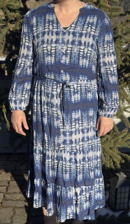 Schönes langes Sommer Kleid Gr. 42 Blau Weis