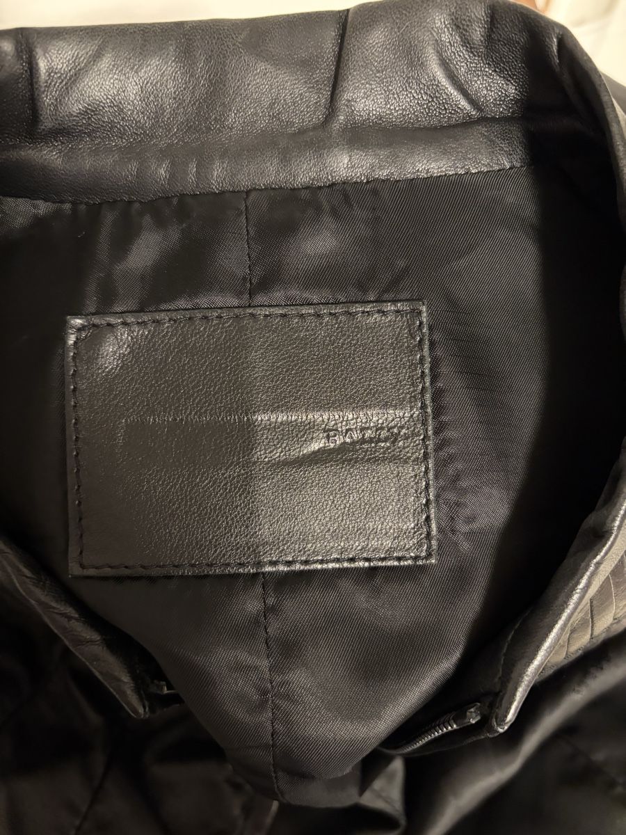 Bally Giacche: Bally Soft Lambskin Leather Jacket, Made in Italy, Size 38 – Nuovo (secondo la descrizione) da Sarnen venduto da vik_jw5z 4