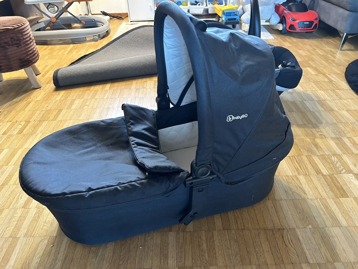 Carrozzine: Kinderwagen Set Wanne/Autoschale/Buggyaufsatz – Usato da Horgen venduto da schalina19 1