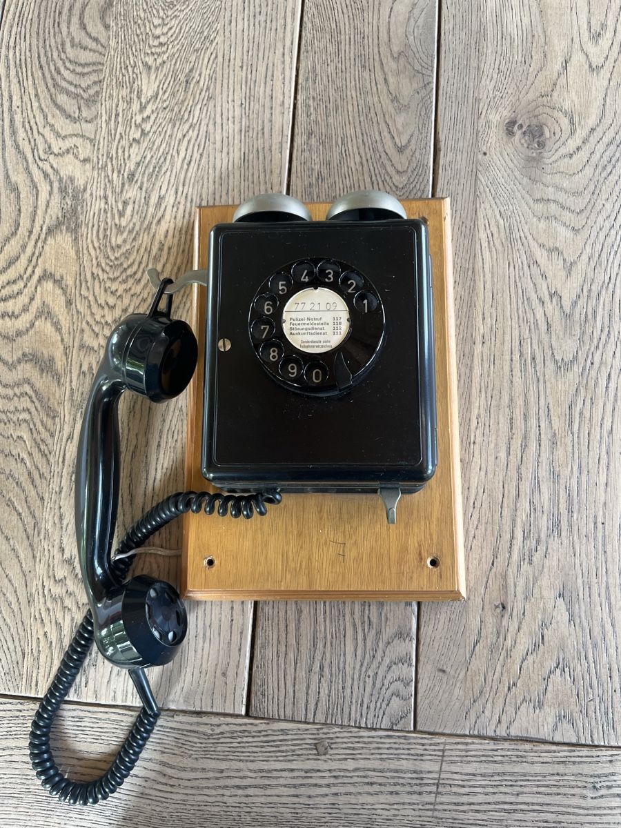 Alle Dekorationen: Wandtelefon PTT alt – Gebraucht aus flumenthal von Prisu1977
