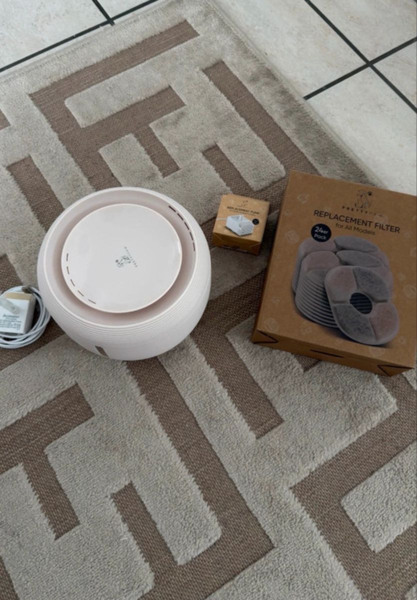Stagni & Fontane ornamentali: Trinkbrunnen 2.5 L inkl. Filter! – Nuovo (secondo la descrizione) da Tann venduto da Lxrs