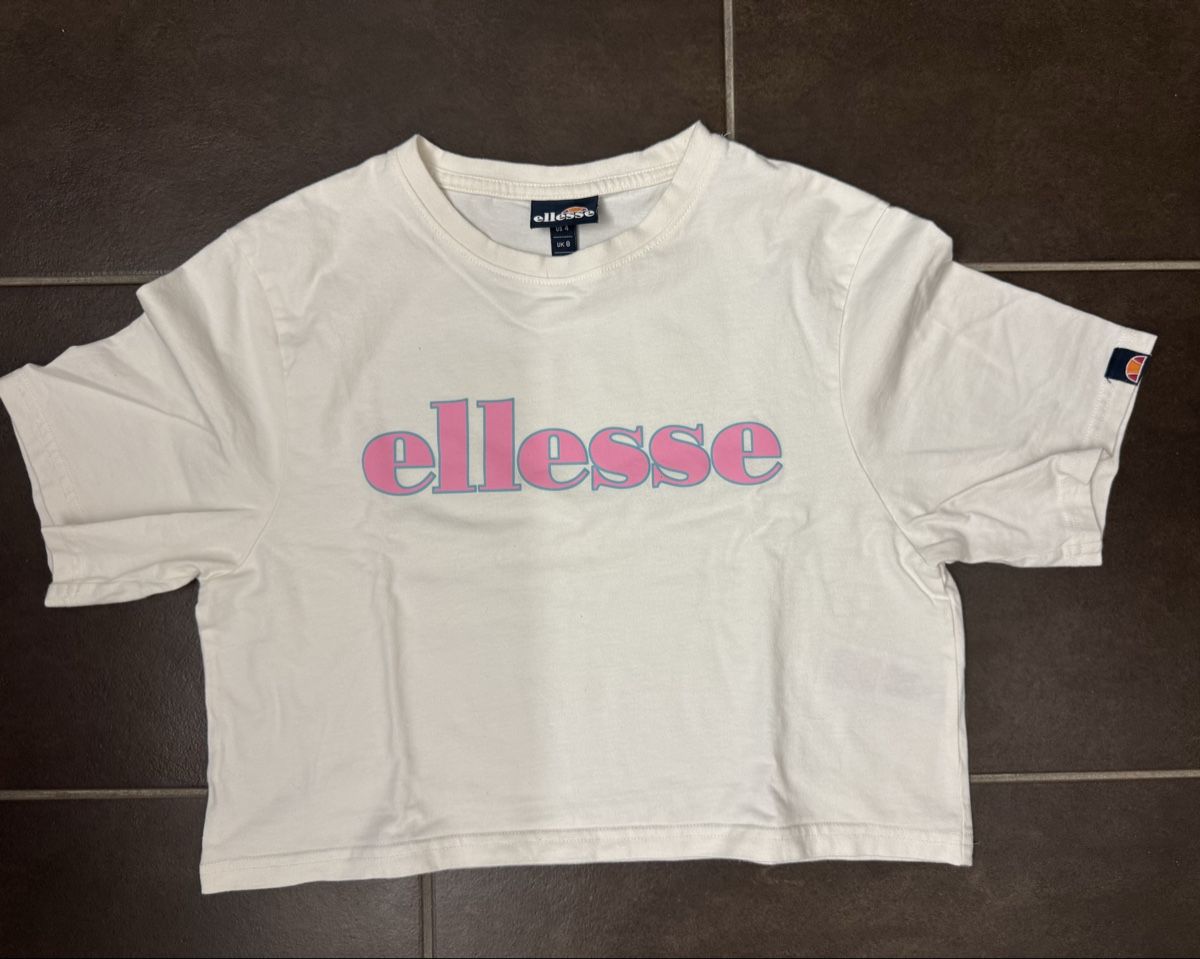 Ellesse T-shirt: Ellesse Crop T-Shirt  – Usato da Beringen venduto da ste_bh8w