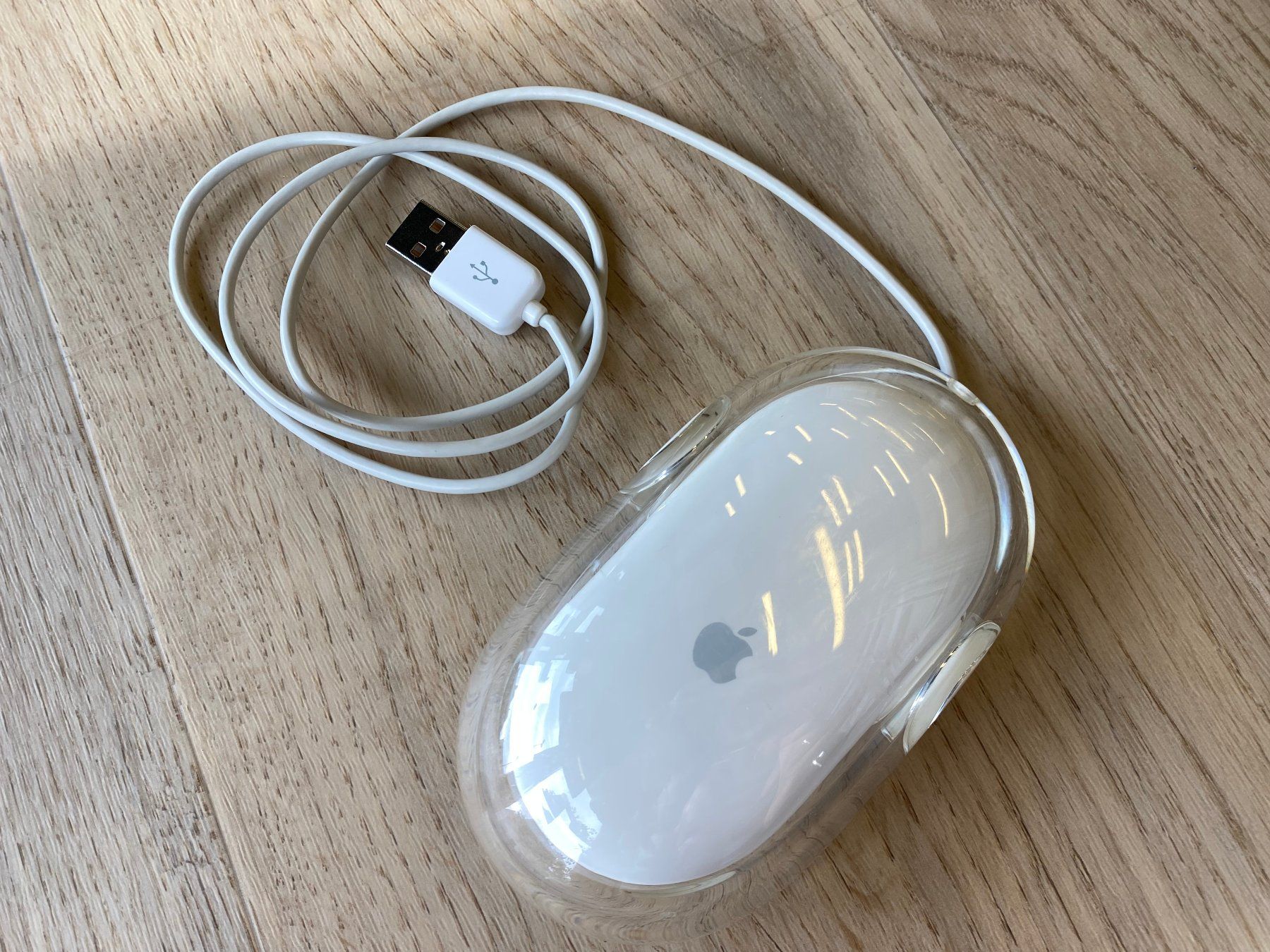 Apple Mouse: Apple Mighty Mouse USB A1152 Retro Mac iMac G4 G5 – Usato da Wetzikon ZH venduto da BackToRetro 1