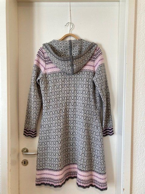Sorgenfri Giacche: Wunderbare Sylt Strickjacke Gr. S – Usato da Rüti ZH venduto da Tredeschin 6