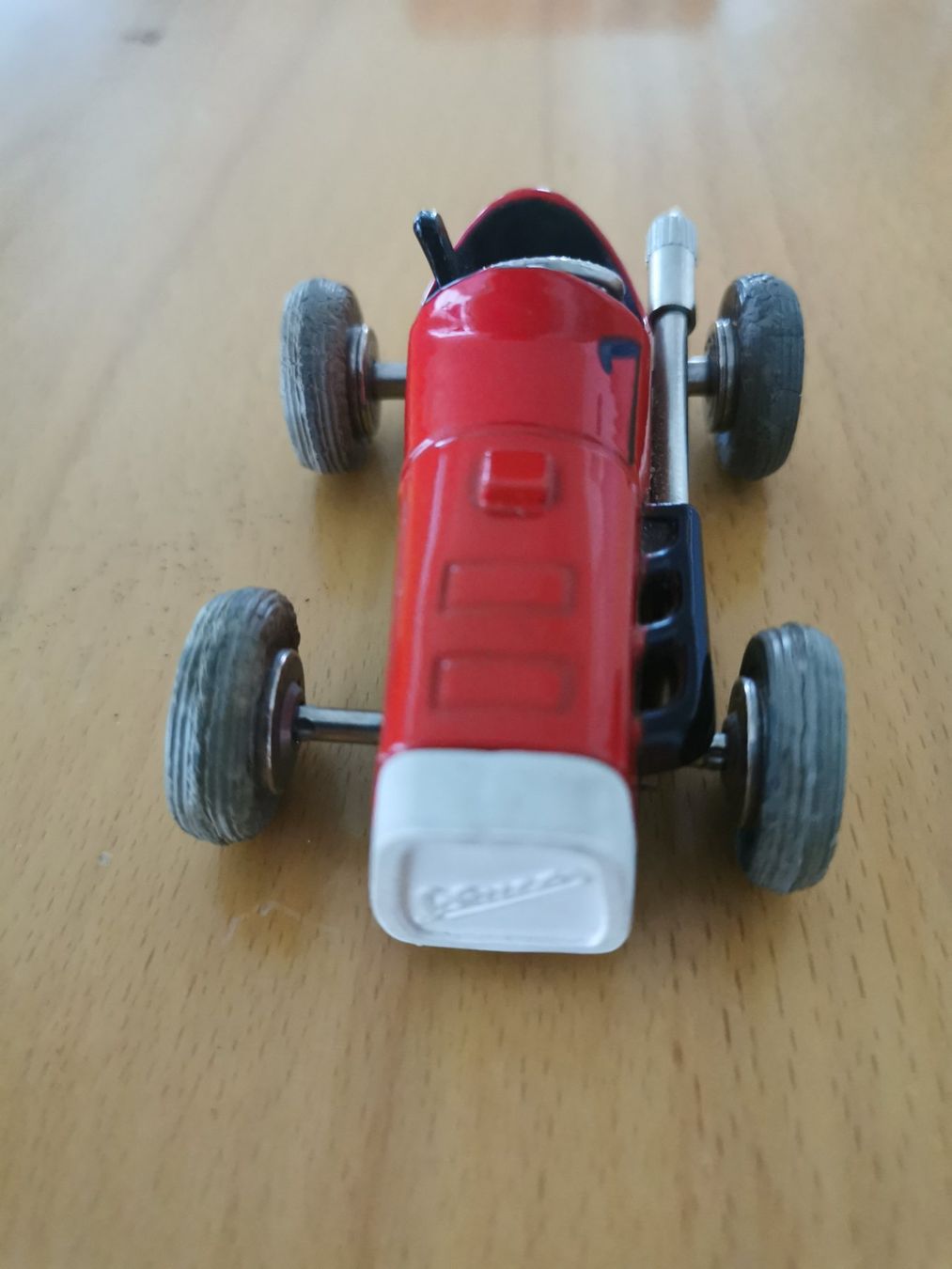 Schuco Modellautos: Schuco Rennwagen Nr. 1041, rot, mit Box – Gebraucht aus St.Gallen von Tamal0204 3