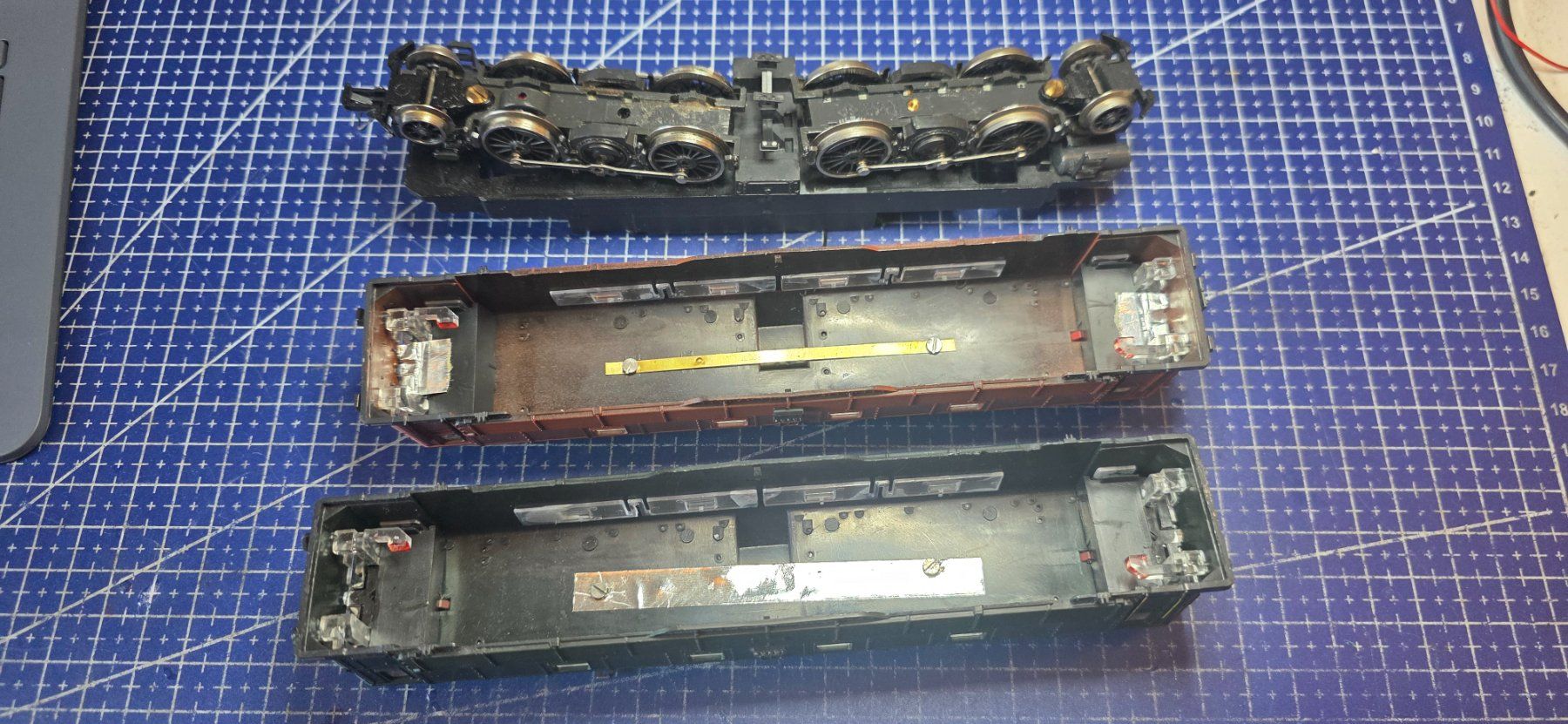 Roco Modellini di ferrovie: Roco Be 4/6 Ersazteile HO/AC – Usato da Hochfelden venduto da Danizh0 3