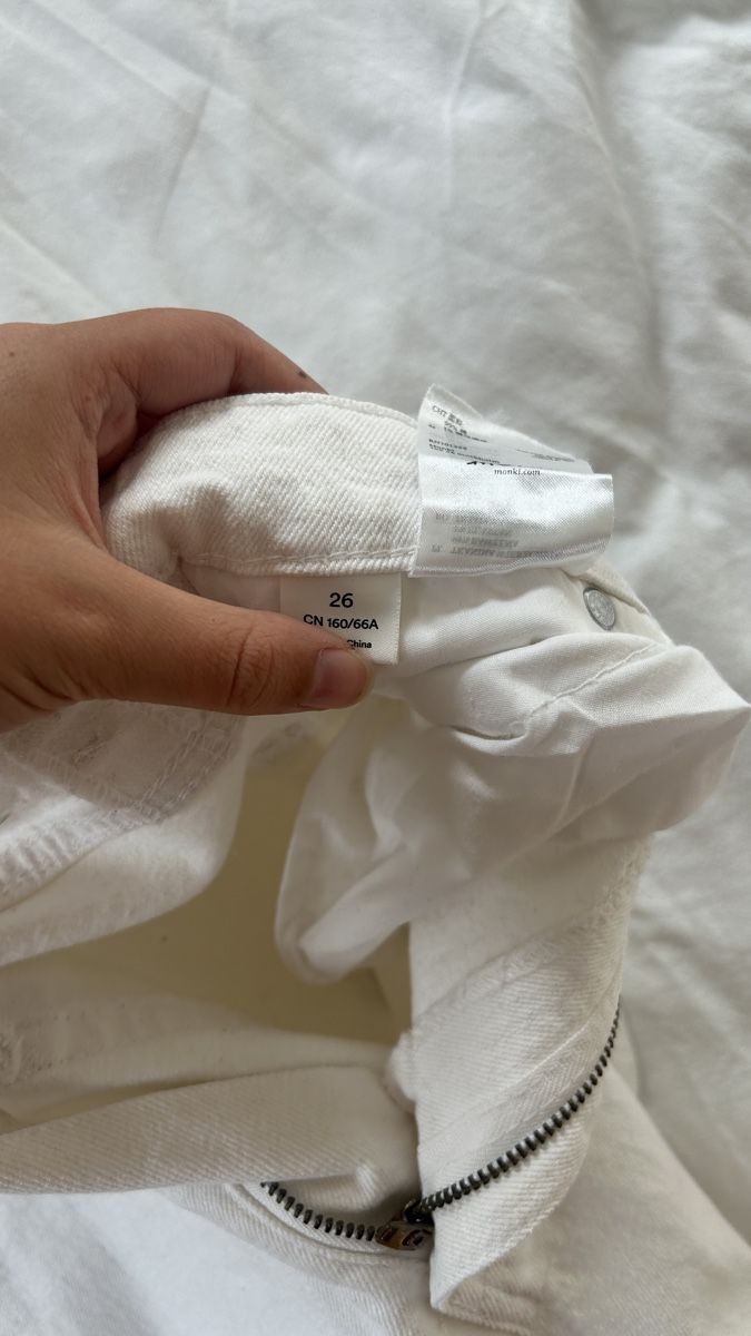 Monki Jeans: MONKI Jeans weiss, Grösse 26 – Usato da Luzern venduto da kyrahuber 3
