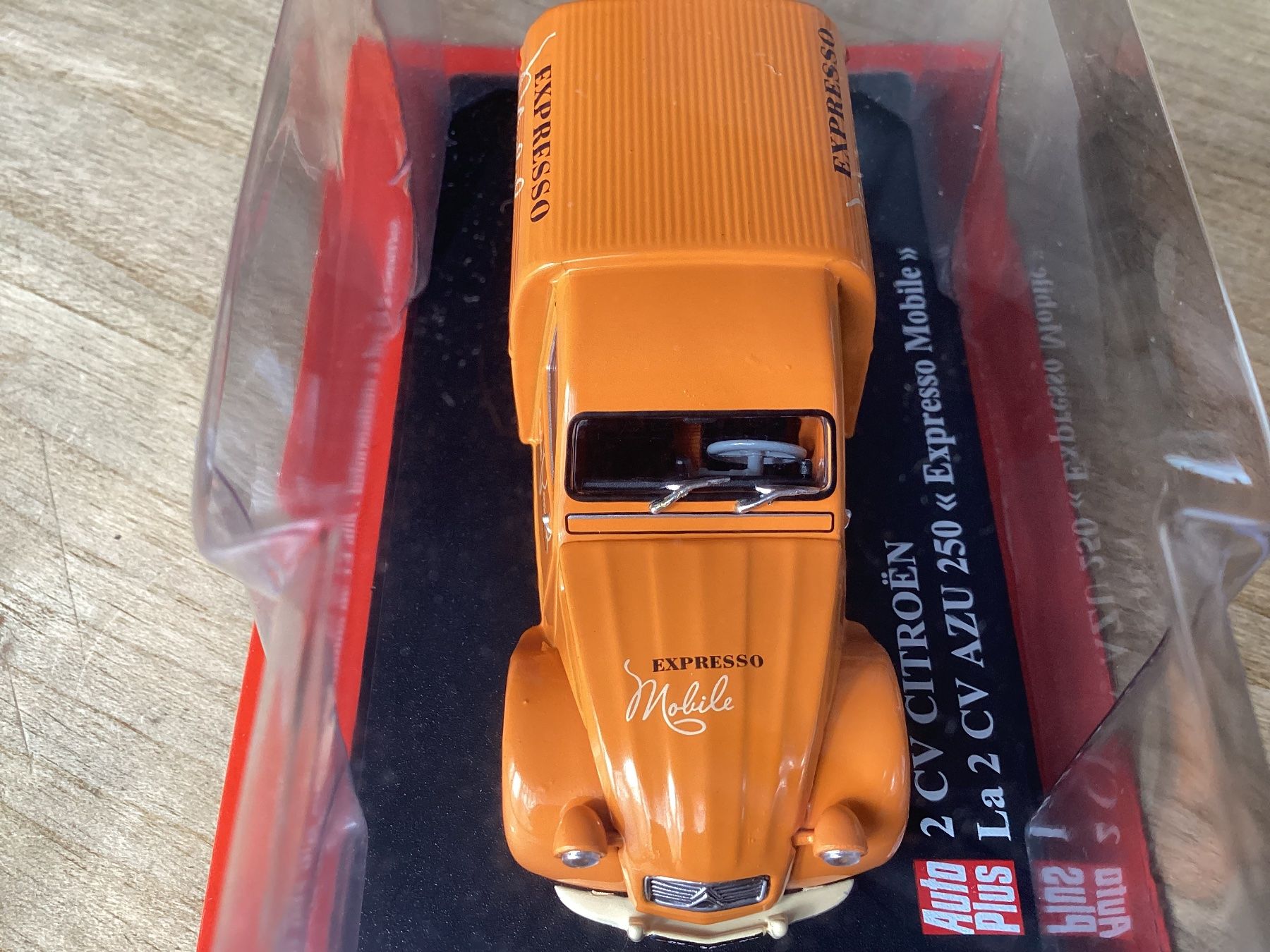 Citroën Modellautos: Citroën 2CV Fourgonette 1:43 – Neu und originalverpackt aus Laupen BE von lasvegas2012 2