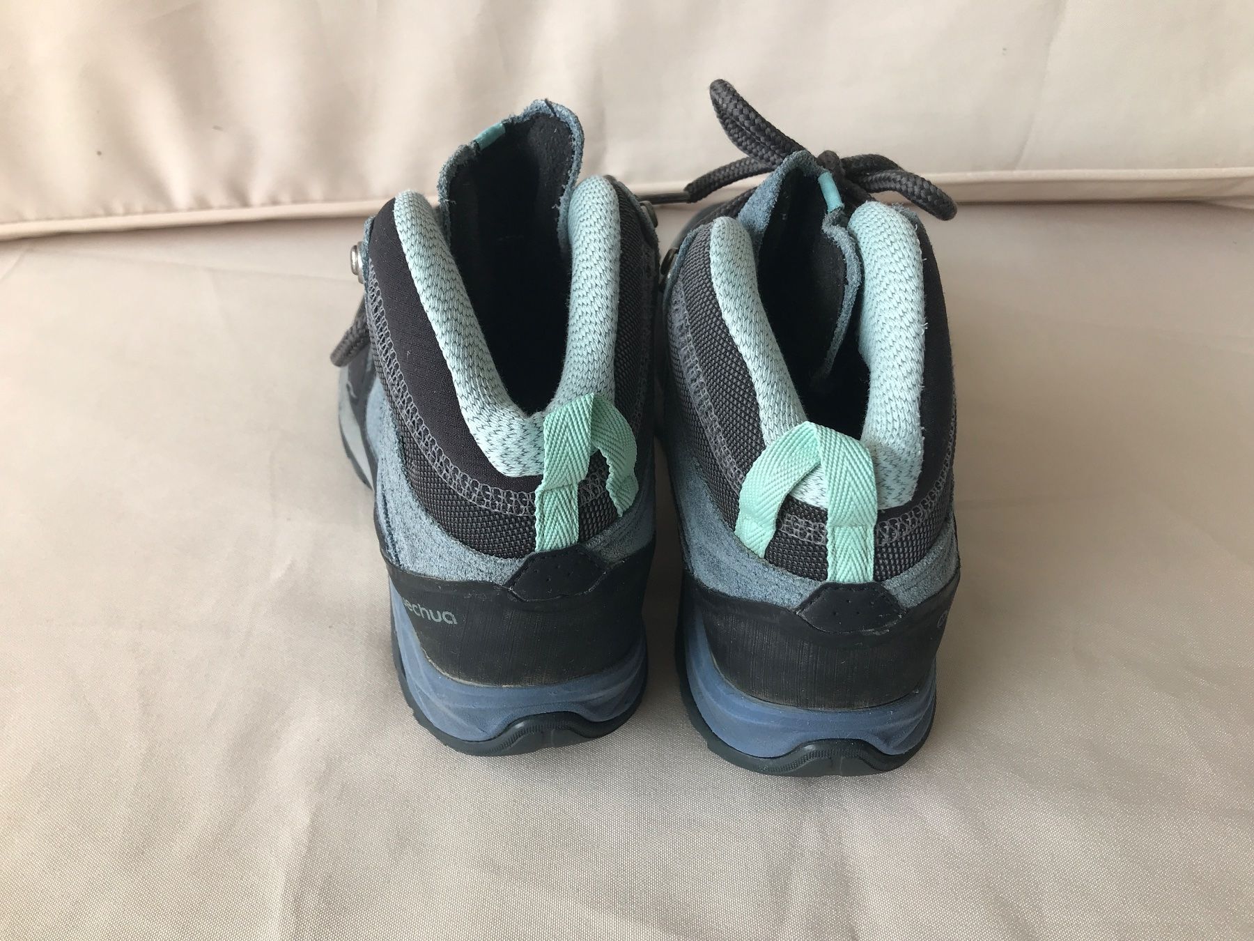 Decathlon Scarpe da uomo: Wanderschuhe Quechua Gr. 36 – Usato da Mumpf venduto da pashendale 1