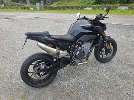 KTM Duke 890