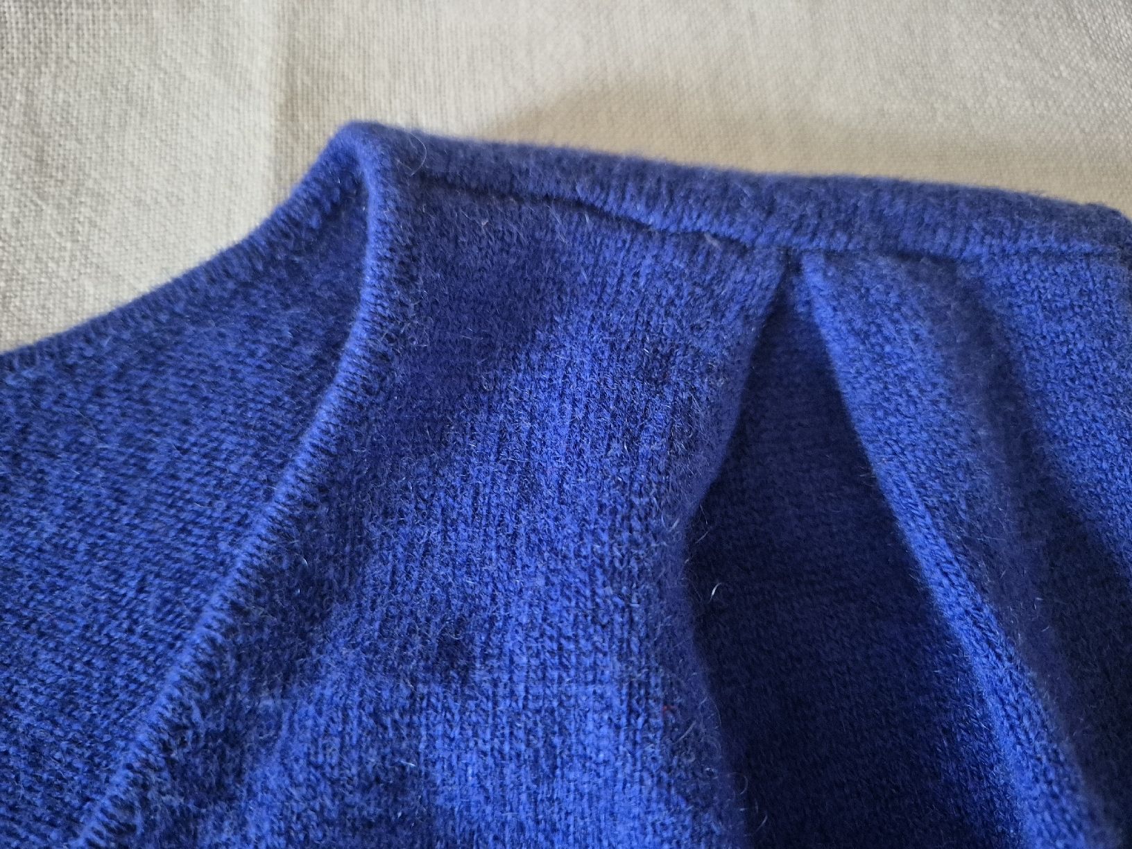 Gilet & Giacche senza maniche: Blauer Kaschmir Pullunder, Grösse M/L, Top Zustand! – Nuovo (secondo la descrizione) da Herrliberg venduto da SELENONAUTKA 2