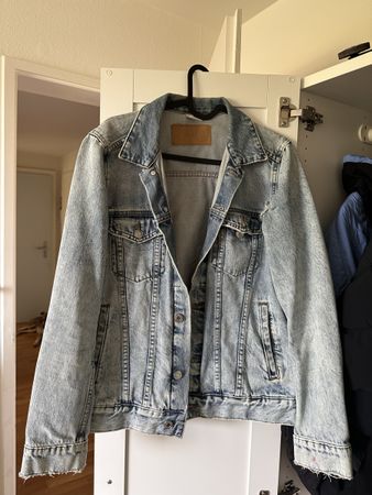 Jeansjacke H&M Denim Grösse 38 beschädigt