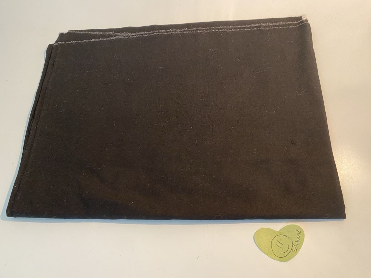 Tessuti: Stoff schwarz 137 x 100 cm  – Nuovo (secondo la descrizione) da Flawil venduto da sonnengeist