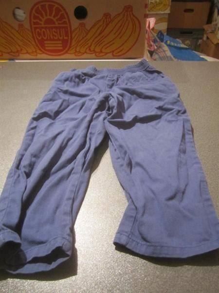 Hosen: Hose Gr. 23 Monate, dunkelblau – Gebraucht aus Zürich von Motzkuh