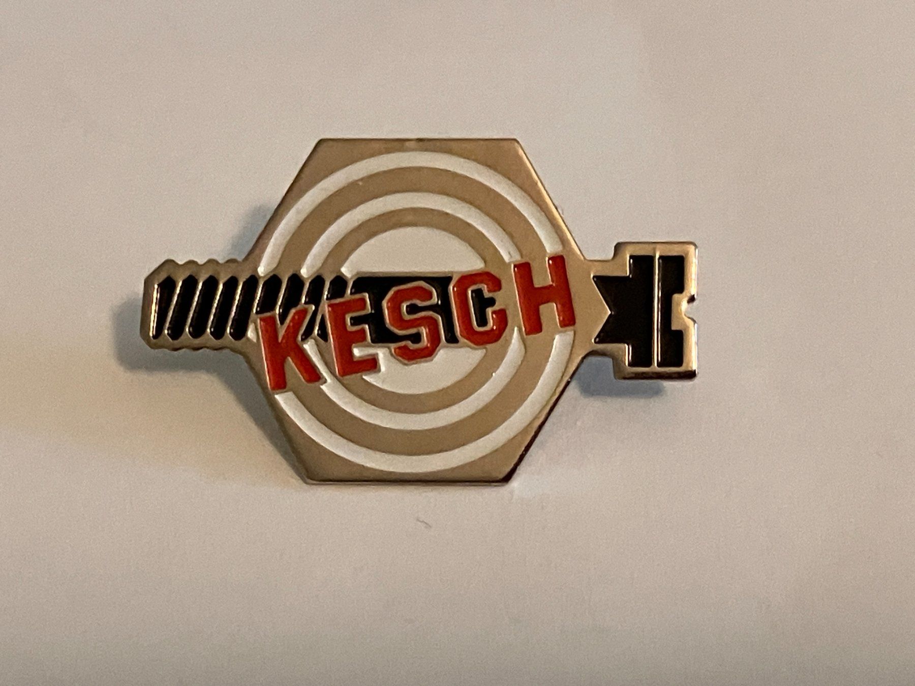 Placchette & Badge: 1 Pin Kesch – Usato da Basel venduto da djwwpp