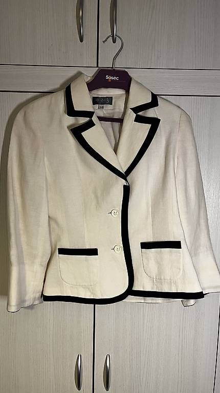 Ensembles & Tailleurs: Tailleur  – D'occasion à Vesenaz par pam_vq6z 4