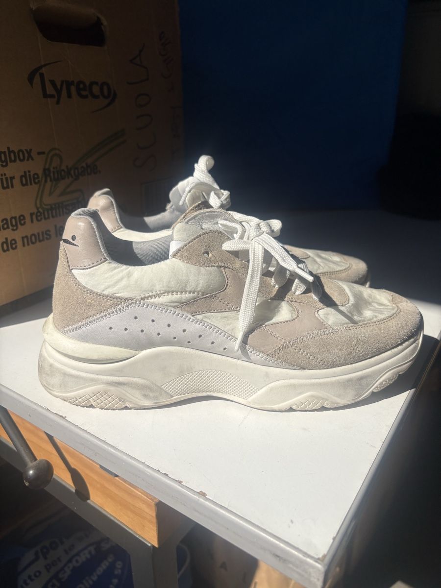 Scarpe da donna: Sneakers Voile Blanche beige colore  – Usato da Giubiasco venduto da mol_f9mf 1