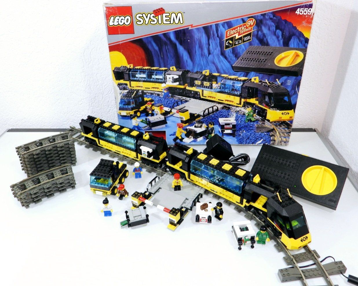 Lego Kit di costruzioni: LEGO 9 VOLT EISENBAHN 4559 CARGO RAILWAY MIT OVP – Usato da Turbenthal venduto da Ddanuh