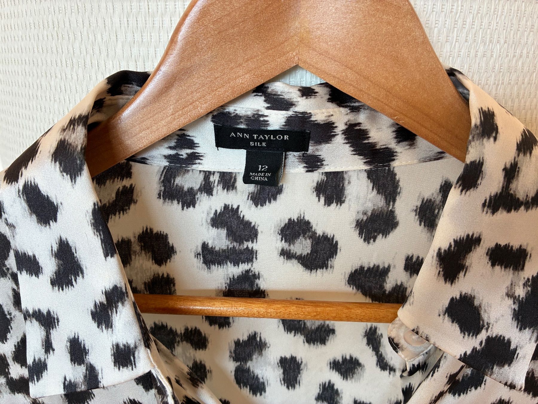 Camicette: Seidenbluse ANN TAYLOR 42 – Usato da Pully venduto da Surflime 1