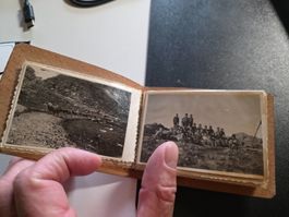 Lederetui mit antiken Photgraphien Fotos