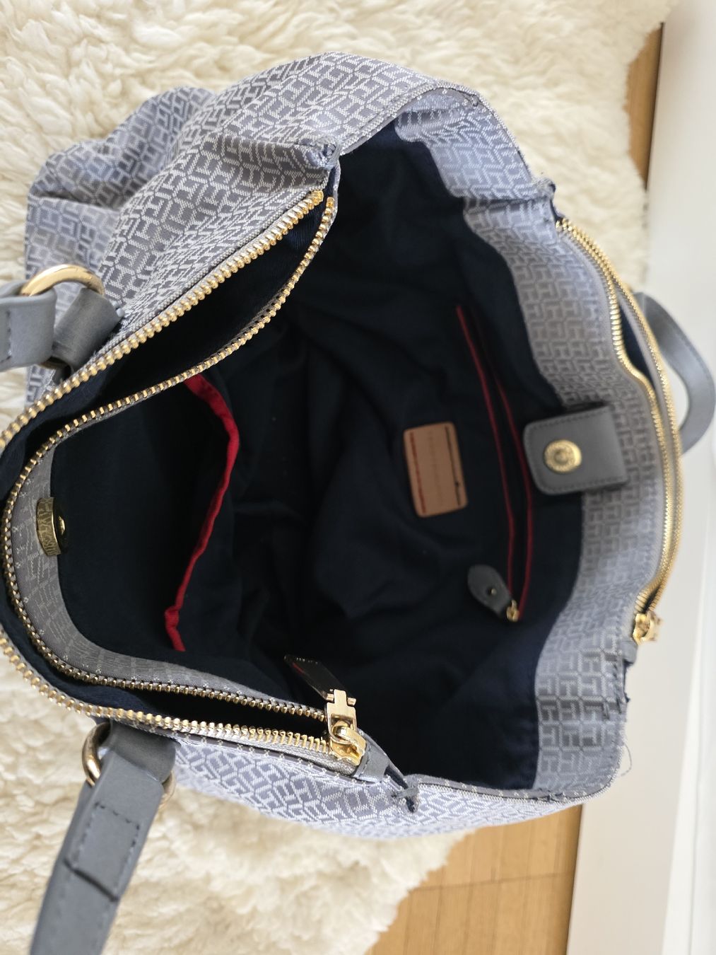 Tommy Hilfiger Borse da donna: Tommy Hilfiger Handtasche Grau – Usato da Laufenburg venduto da may_r2st 1