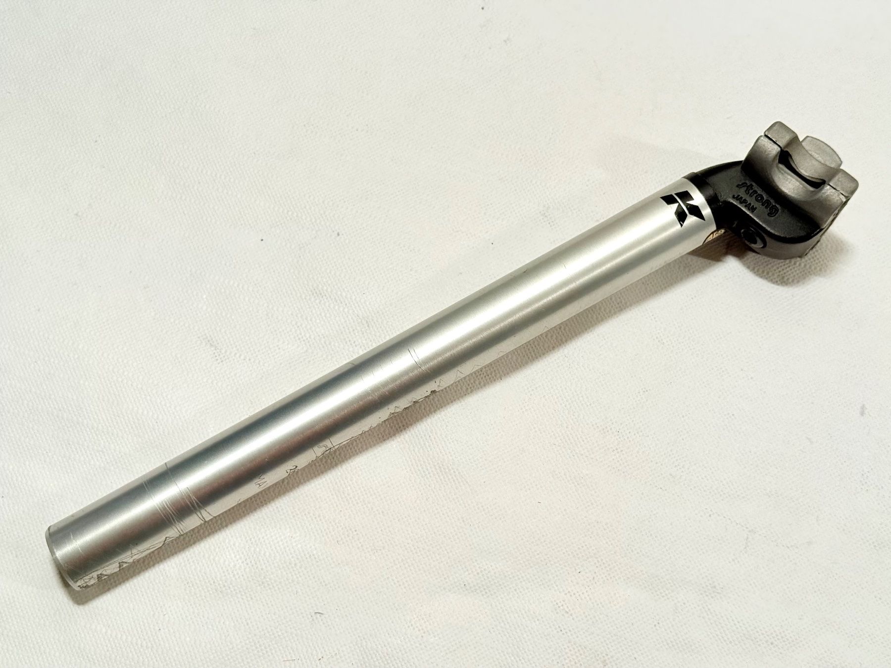 Pezzi di ricambio: strong K Seat Post Sattelstütze 26.6mm – Usato da Luzern venduto da bikeandbeltcom