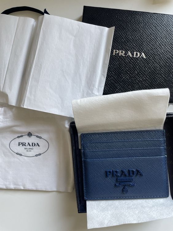Porta Carte Zlider Minimalista In Alluminio – Blu Mare – Protezione RFID, Capacità 8 Carte, Scomparto Contanti, Meccanismo Pop-up