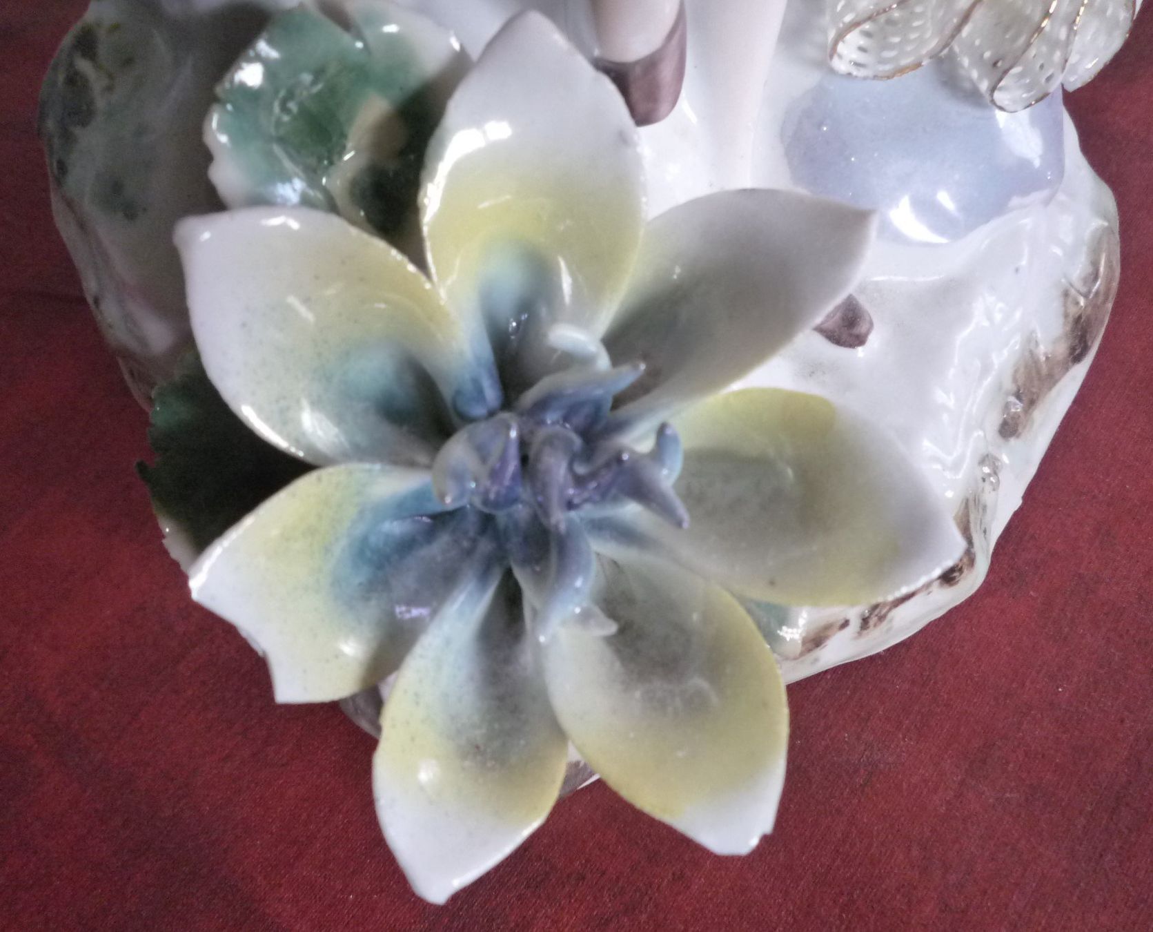Figuren: Prozellan Figur mit Blumen und Spitzen  -A- – Gebraucht aus Rafz von Sonnenblume305 1