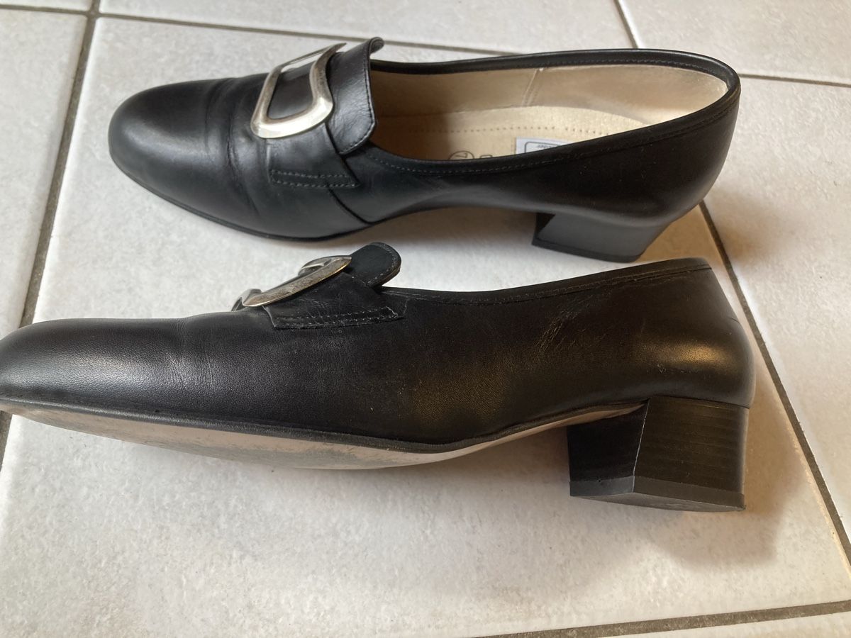 Chaussures femmes: Trachtenschuhe Grösse 7.5 – D'occasion à Riggisberg par Mat141 2